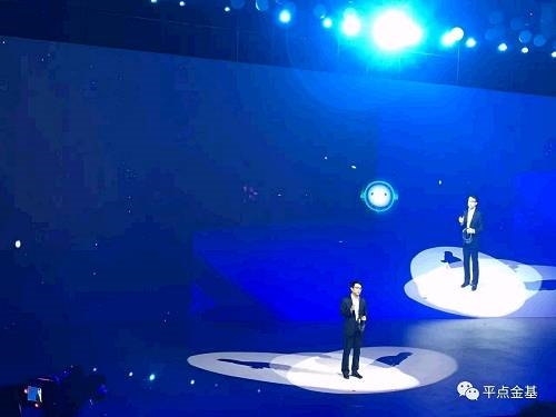 现场主持人询问华夏基金的投资总监阳琨，如果有一天人工智能选出来的股比他选的还好，他将成为被人工智能淘汰的一族时，他会怎么做?对于这个充满挑战性的问题，阳琨回答的非常机智：我愿意为华夏基金在那一天来临之前做好一块垫脚石！ 